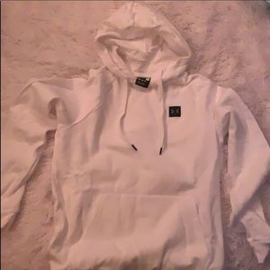 WHITE UNDER ARMOUR HOODIE